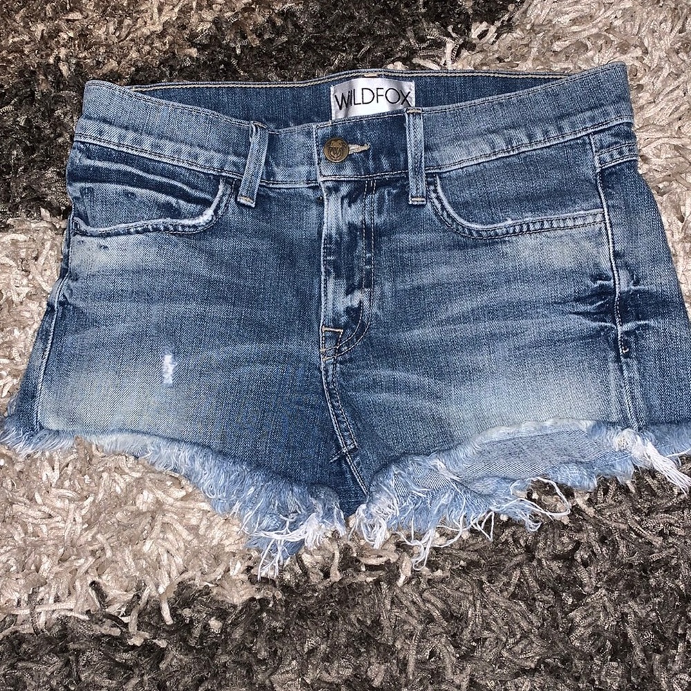 Wild fox blue jean shorts. Size 27